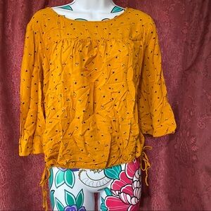 Levi’s Mustard 3/4 Sleeve Peasant Blouse